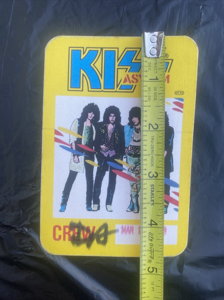 * Kiss Asylum crew pass E1