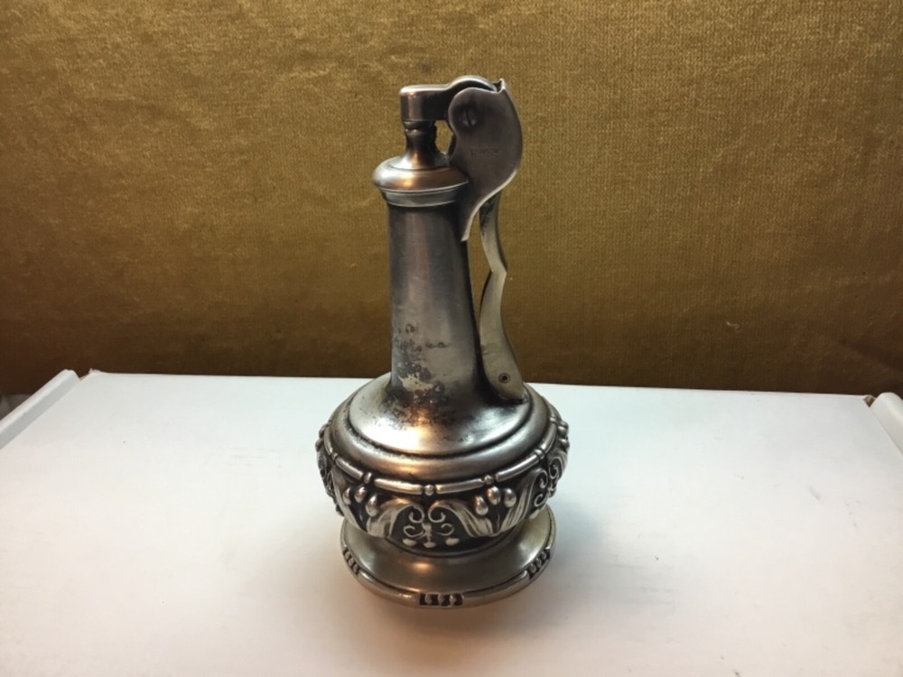Vintage Ronson Decanter Silver Plated Table Lighter