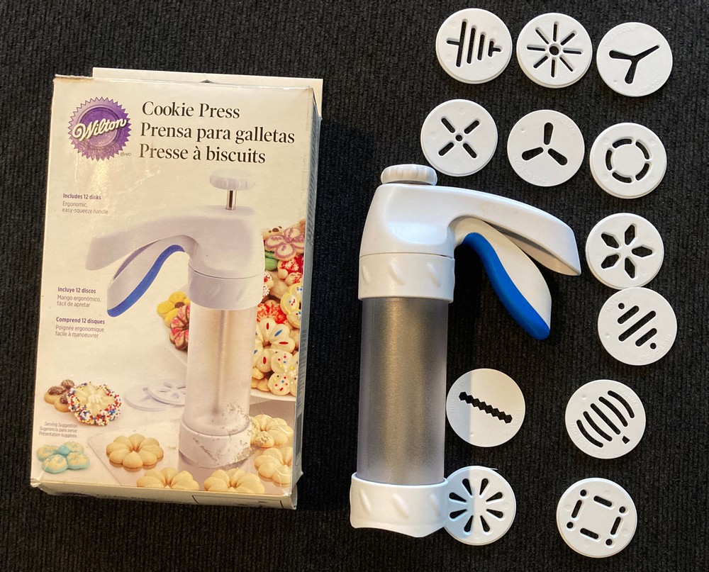 Wilton Cookie Press Includes 12 Disks Make Cookie Designs 2104-4011