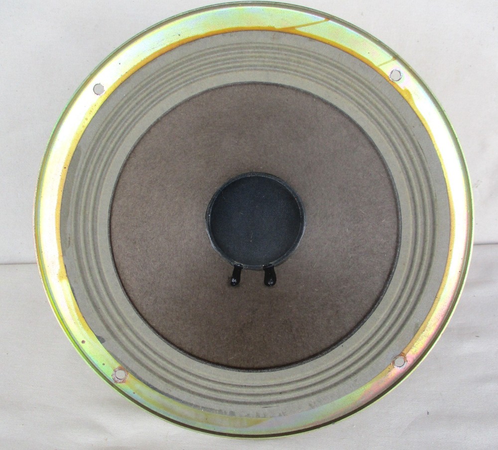 One Realistic 2002A 8-Ohm 8" Woofer Speaker Tested