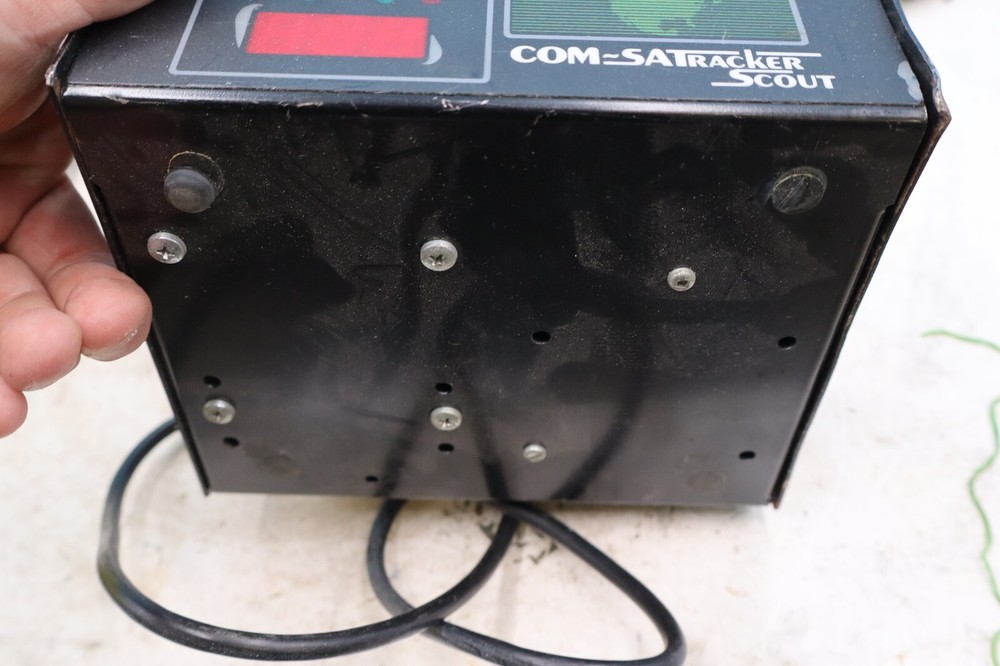 vintage satellite tracker. com-satracker scout d360