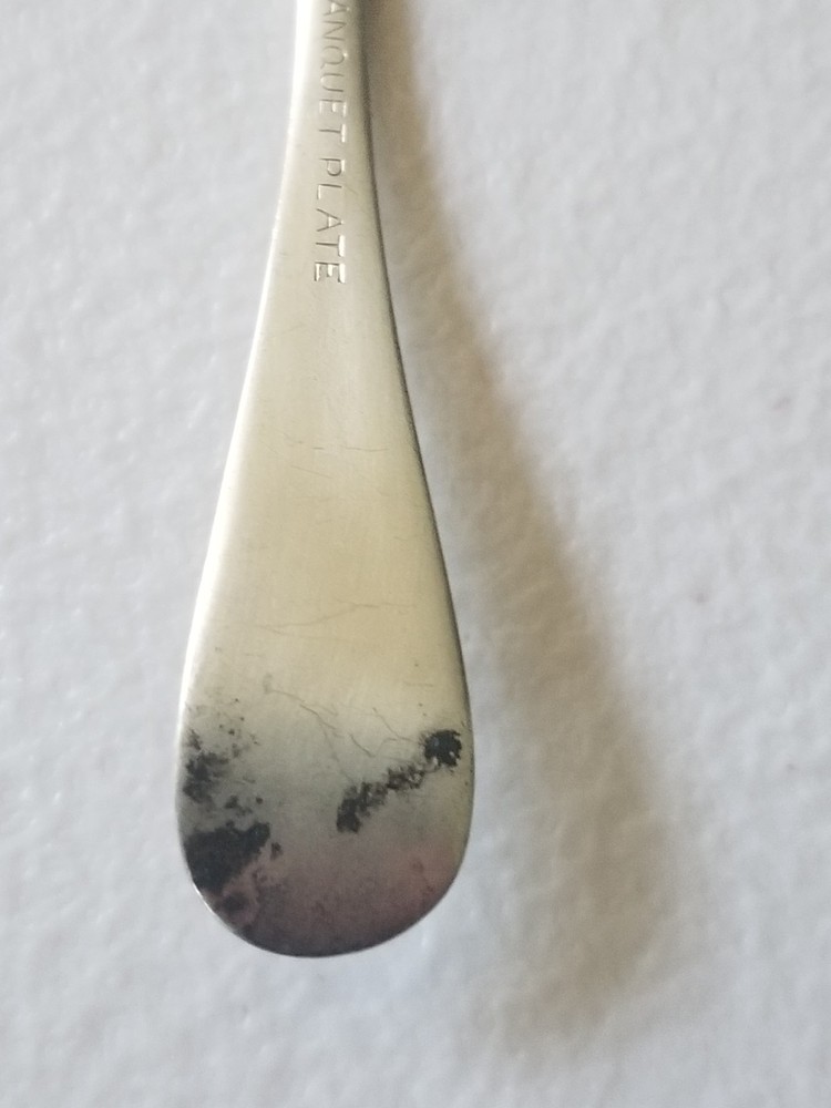 VINTAGE BANQUET PLATE SPOON 4 IN SILVERPLATE