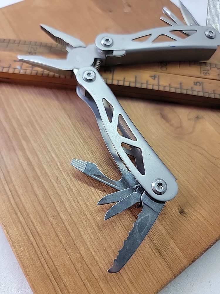 Multi Tool 8 Blades Unbranded