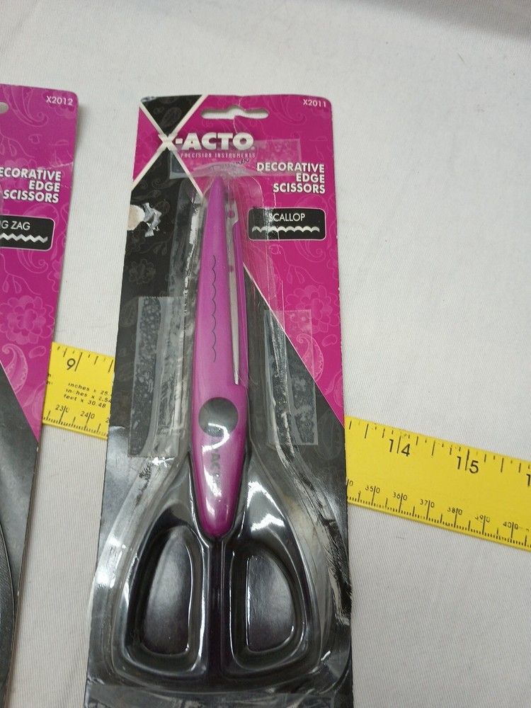 X-acto X2012 Zig-Zag/X2011 Scallop Decorative Edge Scissors One Opened