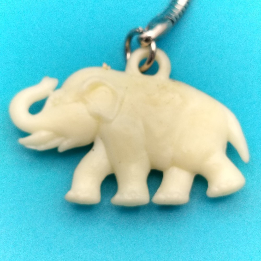 Elephant Keychain Metal Quick-Release Plastic Figural Vintage
