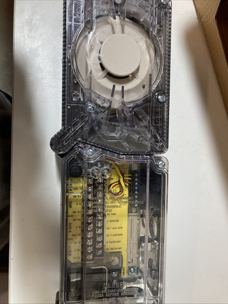 NEW SYSTEM SENSOR 2GWK9 4-WIRE DUCT SMOKE DETECTOR