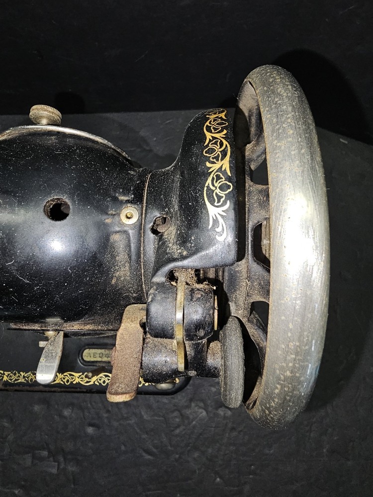 Antique Singer Model 15 Manual Sewing Machine Head No Base Untested #AE024424