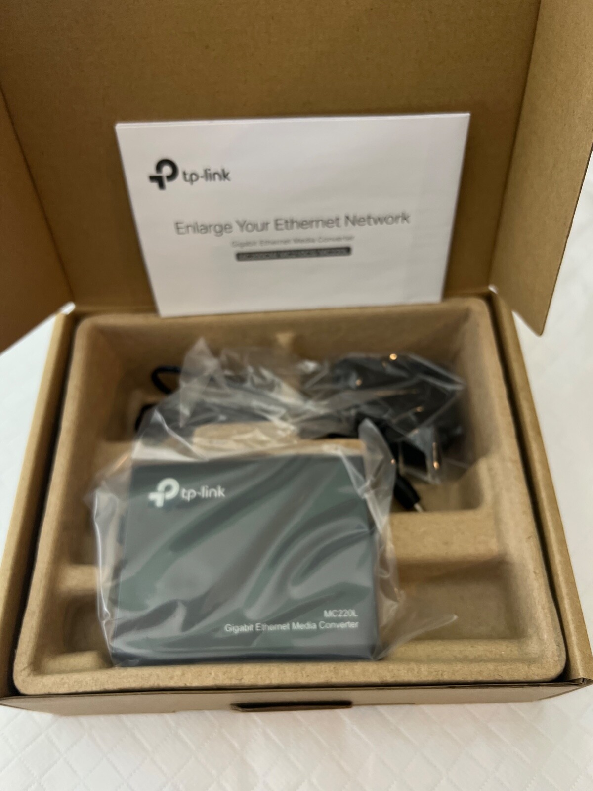 TP-Link MC220L Gigabit SFP Media Converter 250mmx165mmx65mm