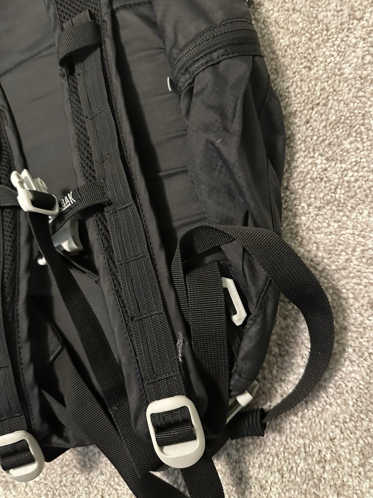 ARETE 22 Camelbak Lightweight Hiking Backpack Hydration Compatible No Bladder