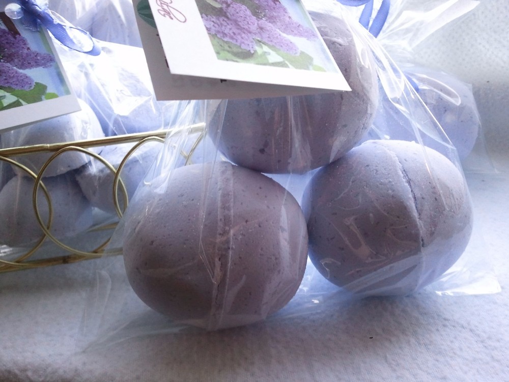 25 Sampler pack bath bombs 2.25 oz each, ultra-moisturizing, random fragrances