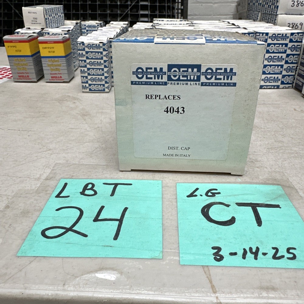 Original Engine Management Distributor Cap 4043