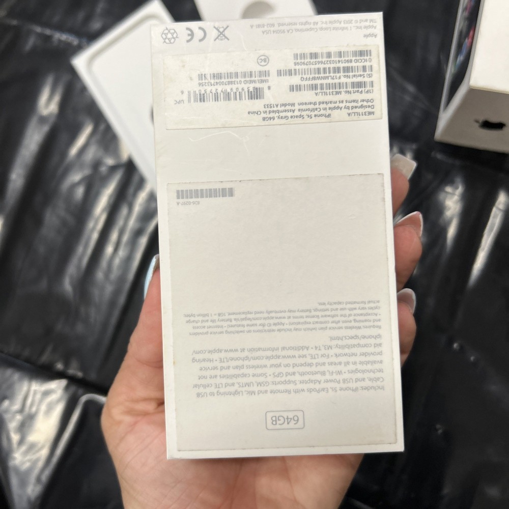 Apple iPhone 5s, 64gb, Box Only