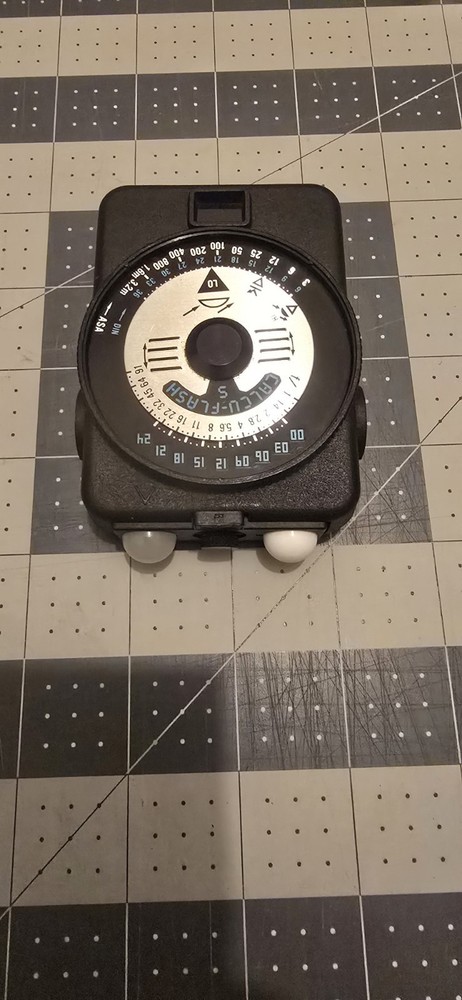 C09079~ FLASH METER - Quantum Calcu-Flash S Digital Meter – Clean & Tested