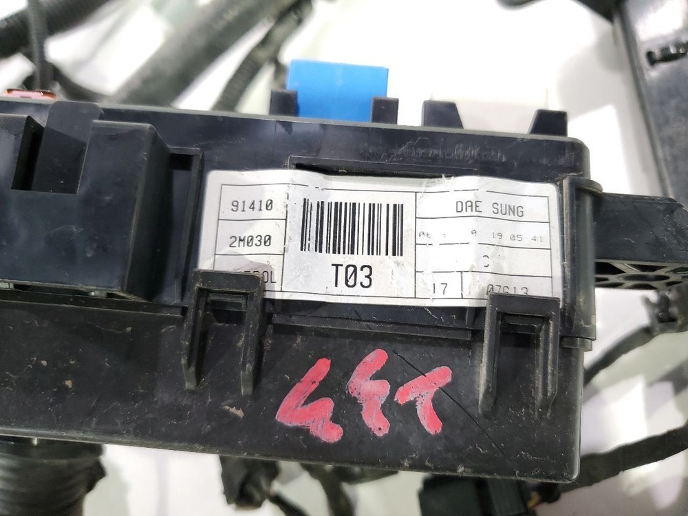 2011 Hyundai Genesis OEM 3.8L Automatic Engine Harness One Broken Wire