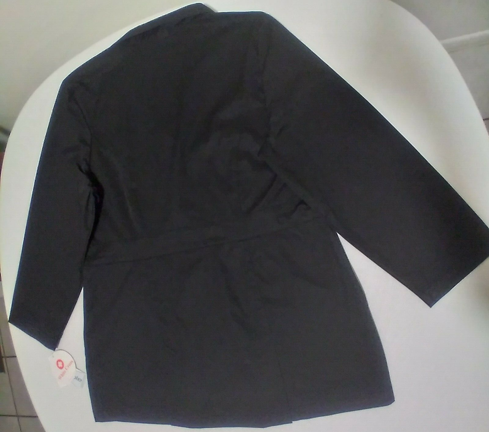 White Cross Lab Coat NWT Size Medium