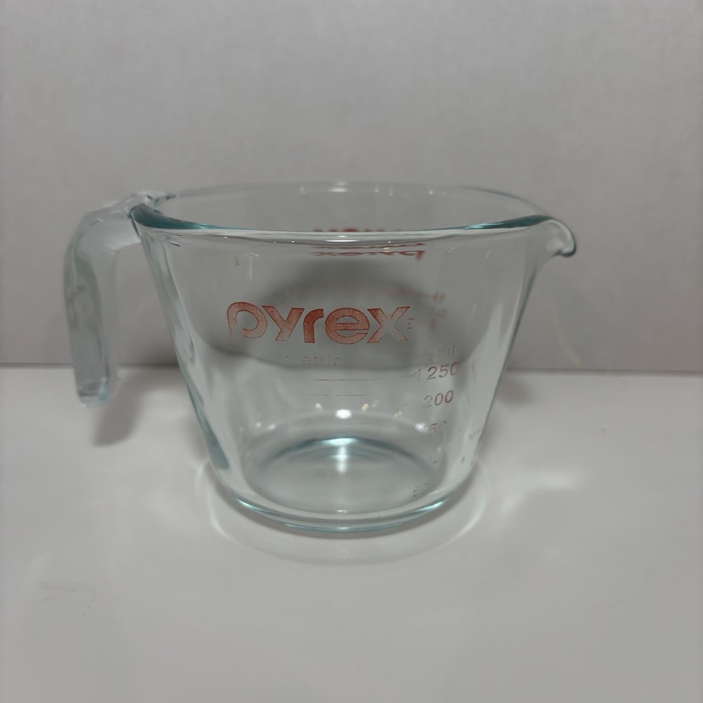 Pyrex Measuring Cup, No Chips Or Cracks 1 Cup, 250ml,