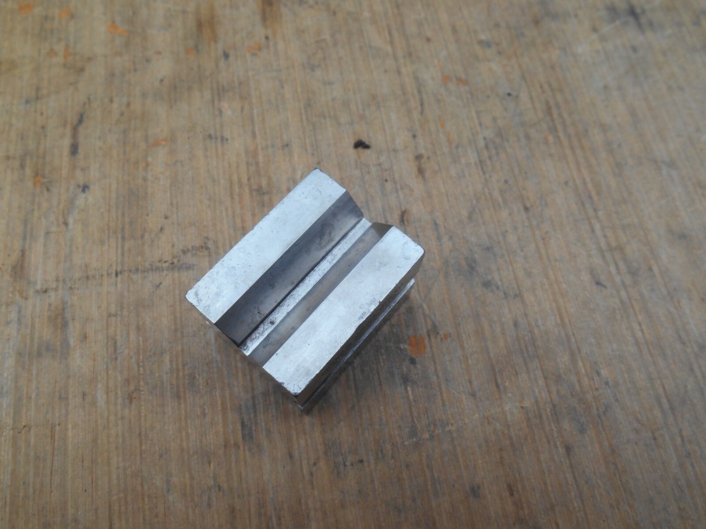 Brown & Sharpe No. 6 v block