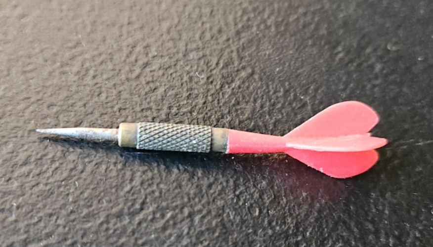 MINI DART. RED PLASTIC FIN. METAL TIP. 2 INCH