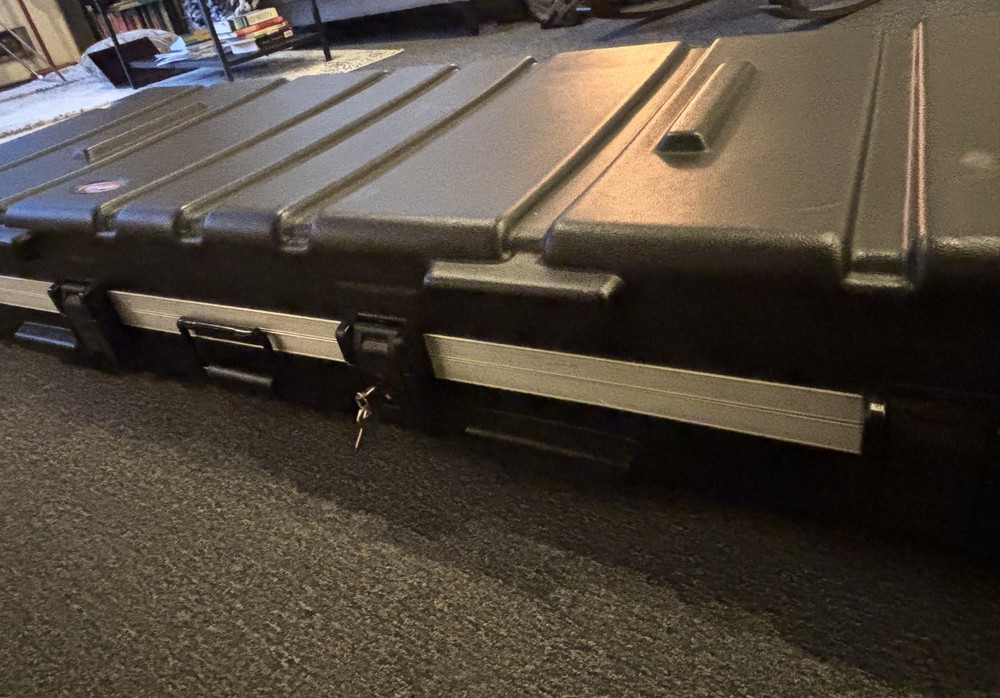 SKB Extra Large ATA 88 Key Keyboard Hard Case with Wheels