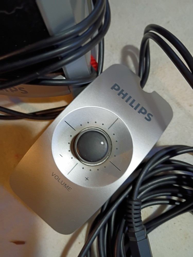 Philips Computer Speaker And Volume Control.
