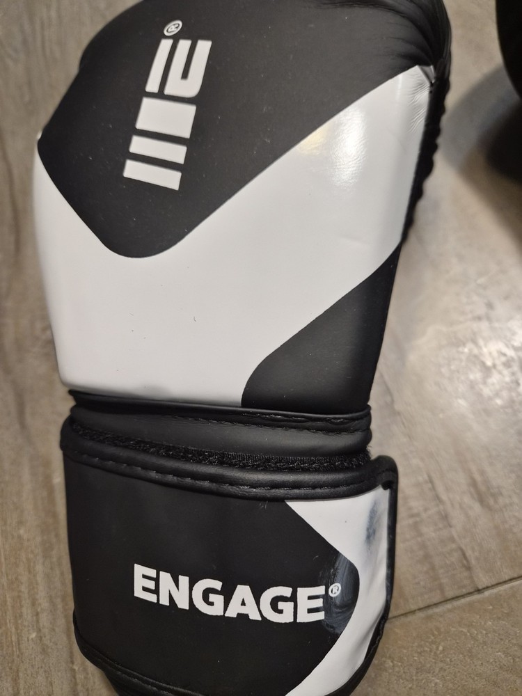 Engage Boxing Gloves 16oz Used