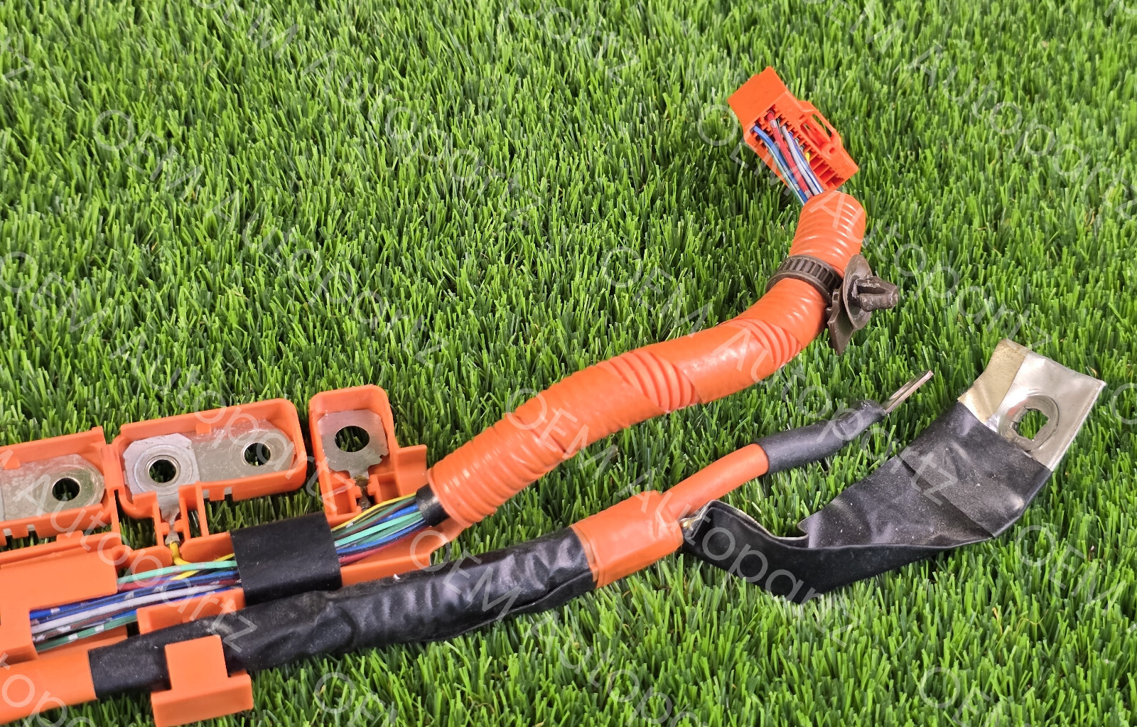 toyota Prius Hybrid 2004-2009 Battery Voltage Sensor with harness 89890-47092