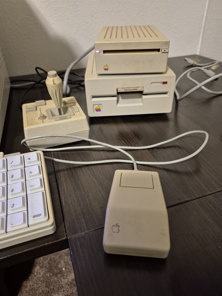 Apple II GS A2S6000 Vintage Computer