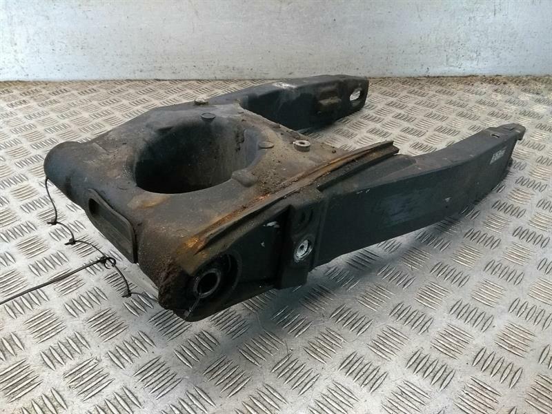 Triumph SPEED FOUR 600 (02-06) Swinging Arm