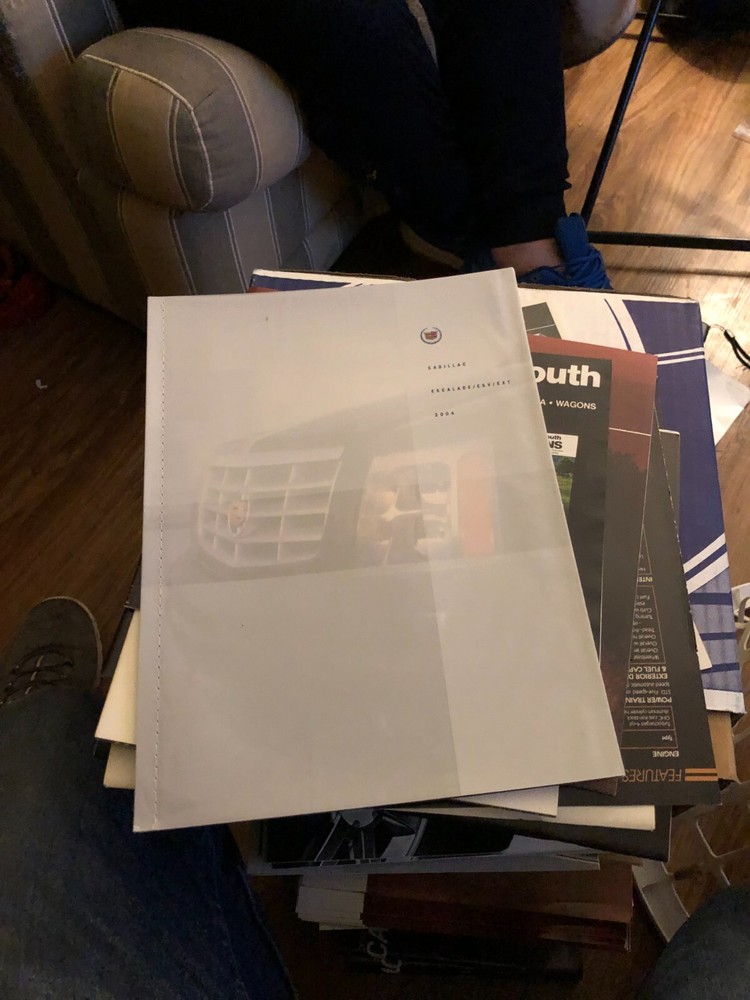2004 Cadillac Escalade/EXT      Brochure