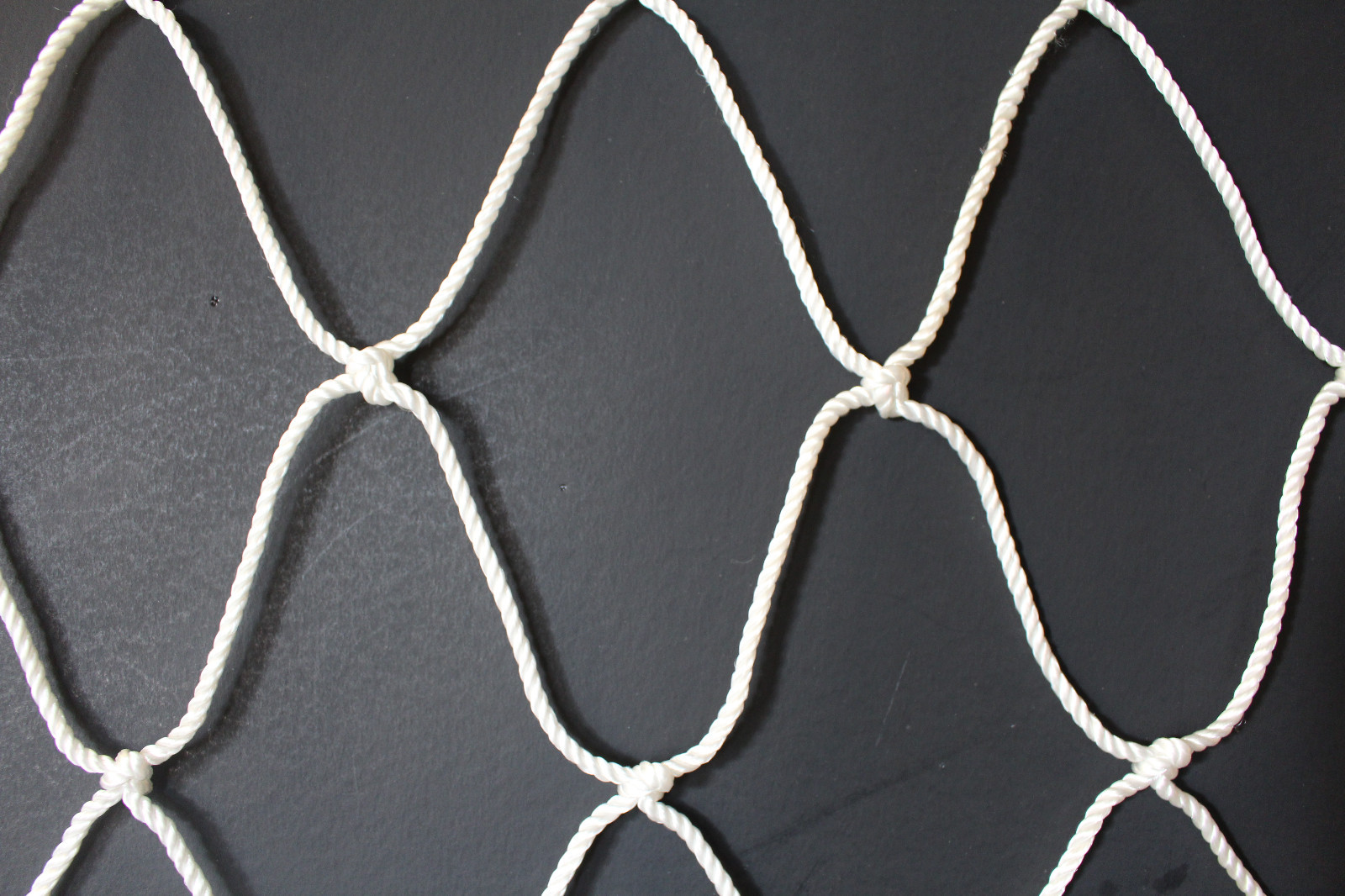 20' x 12' EXTRA HEAVY DUTY HAY BALE NYLON 4 M.M. SOCCER NETTING 4" MESH #48