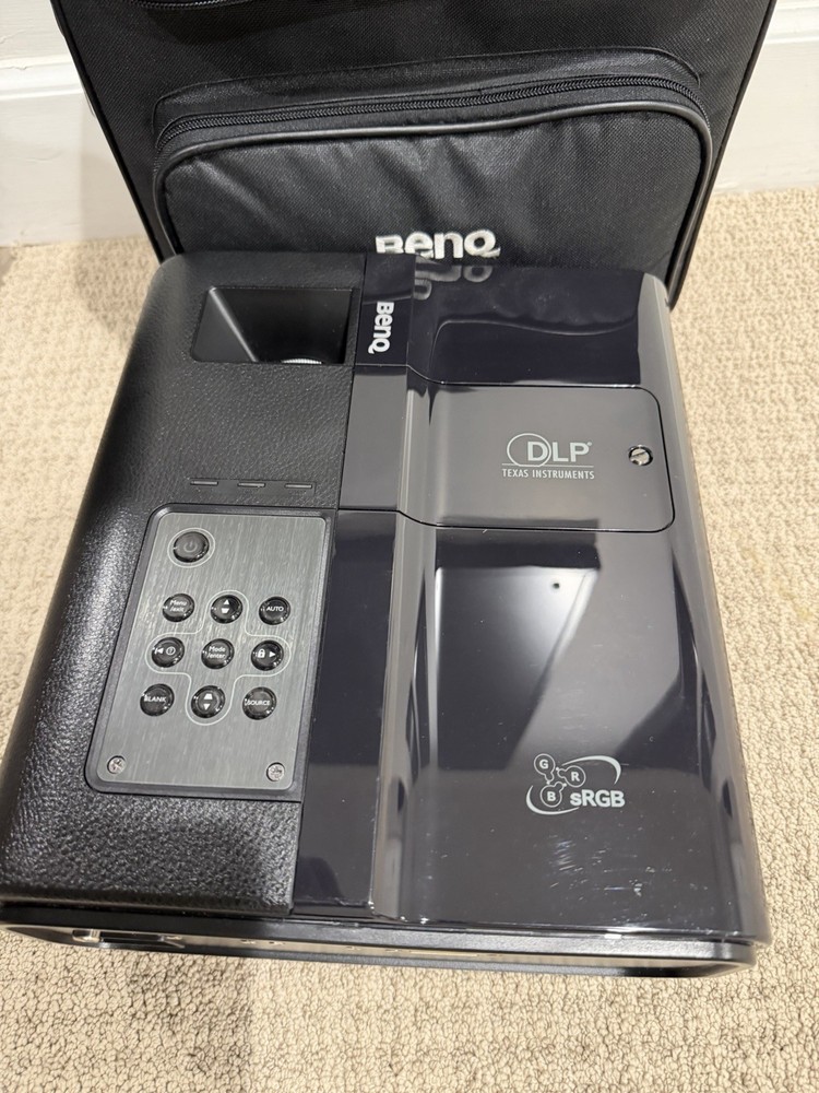 BenQ MP723 DLP Projector Bundle, With Case & Accessories