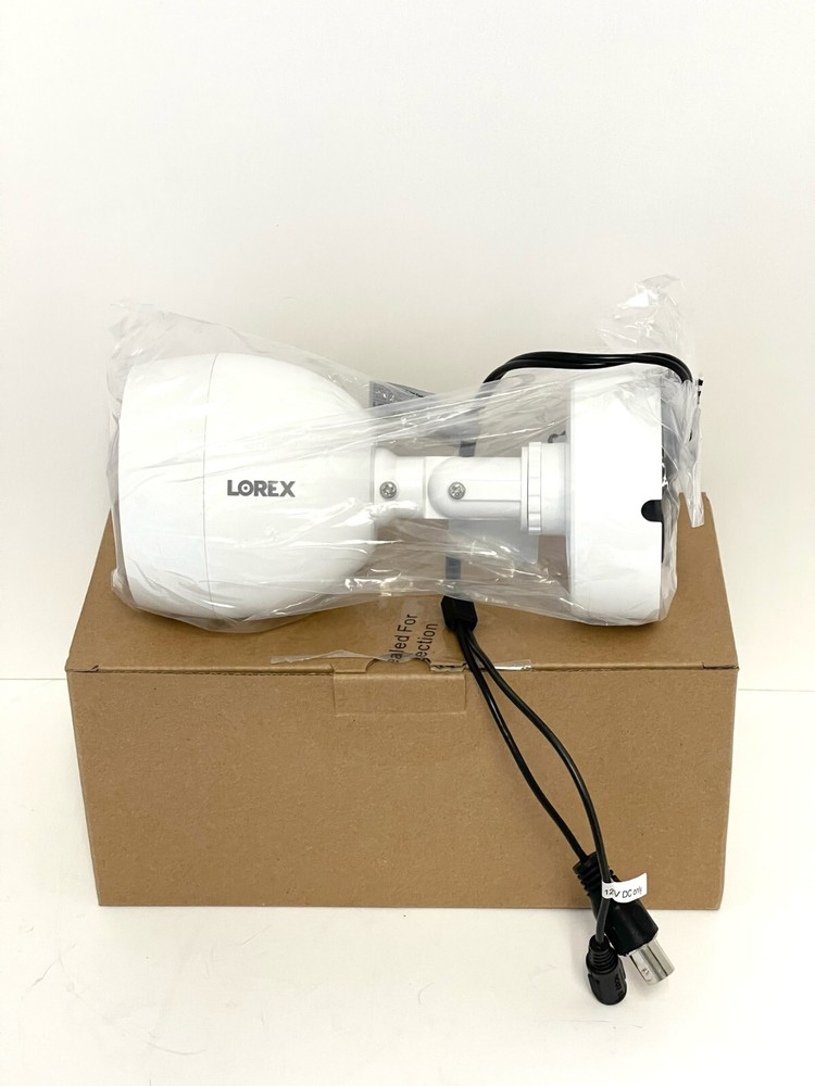 Lorex Technology C883DA 4K Ultra HD Active Deterrence Security Camera