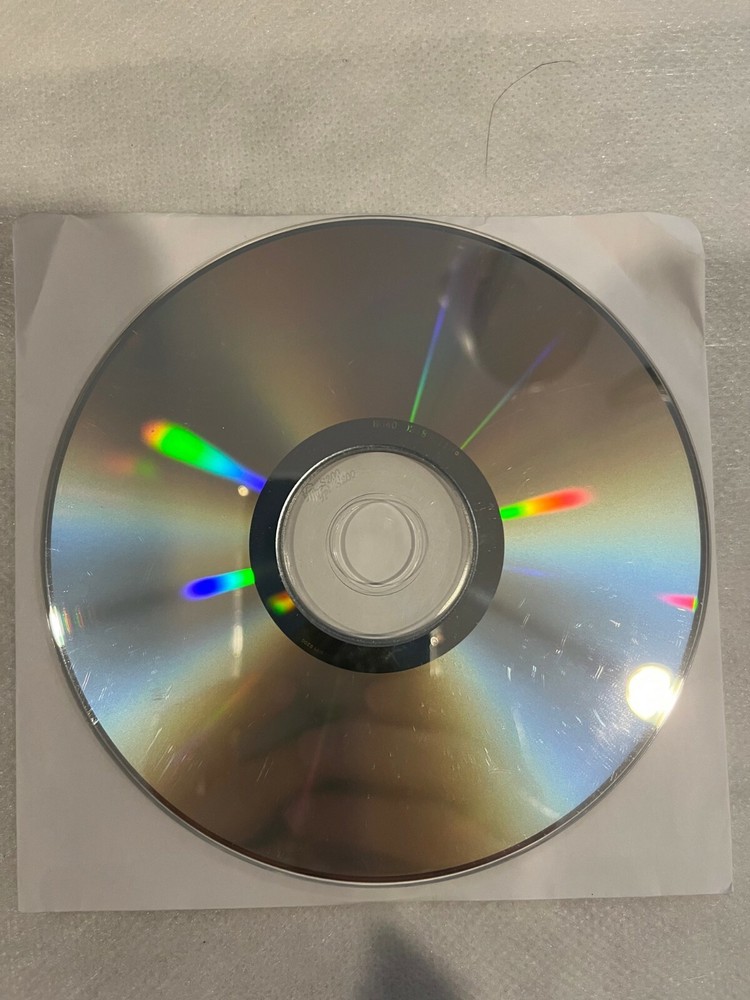 Cisco Linksys E2000 Model NO E2000-RM ver 1.0.02 CD w/ Drivers & Utilities