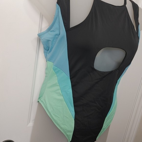 Plus size one piece swimsuit 3X