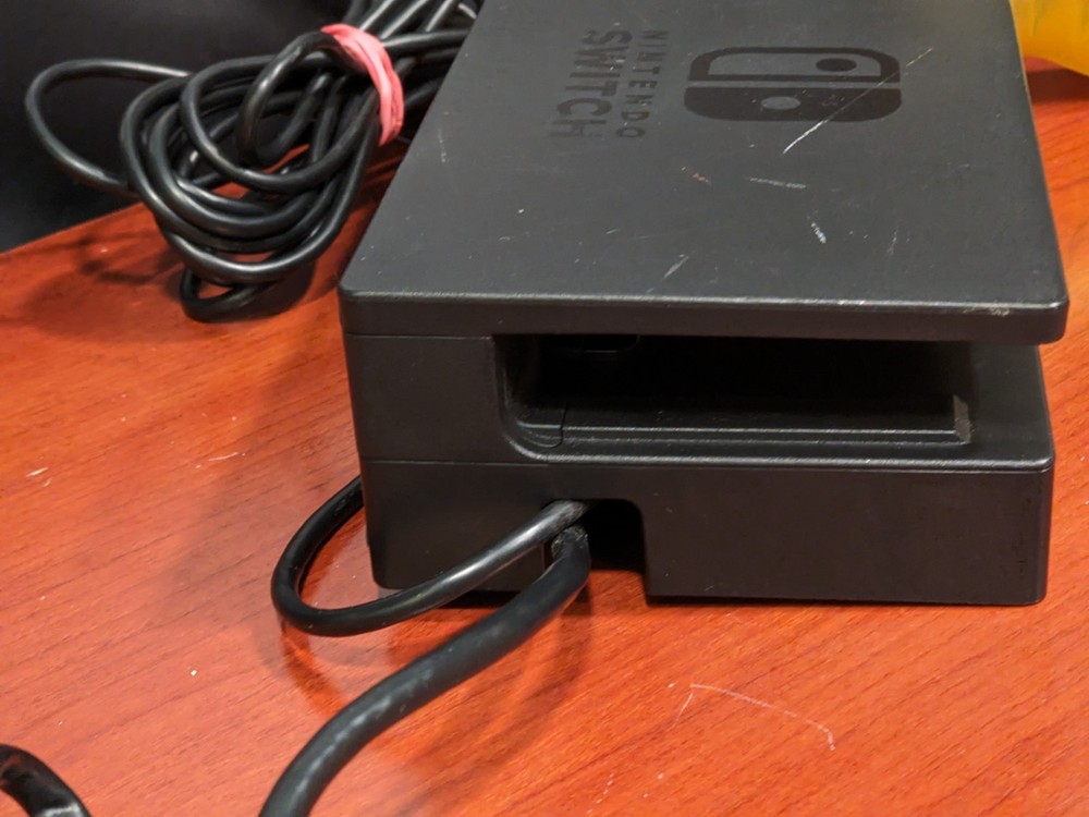Nintendo Switch Dock Station Charging Base Station HAC-007 & Controller
