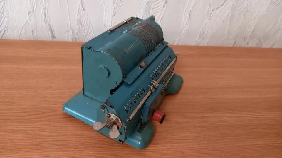 Old Arithmometer adding machine (calculator) Felix USSR.
