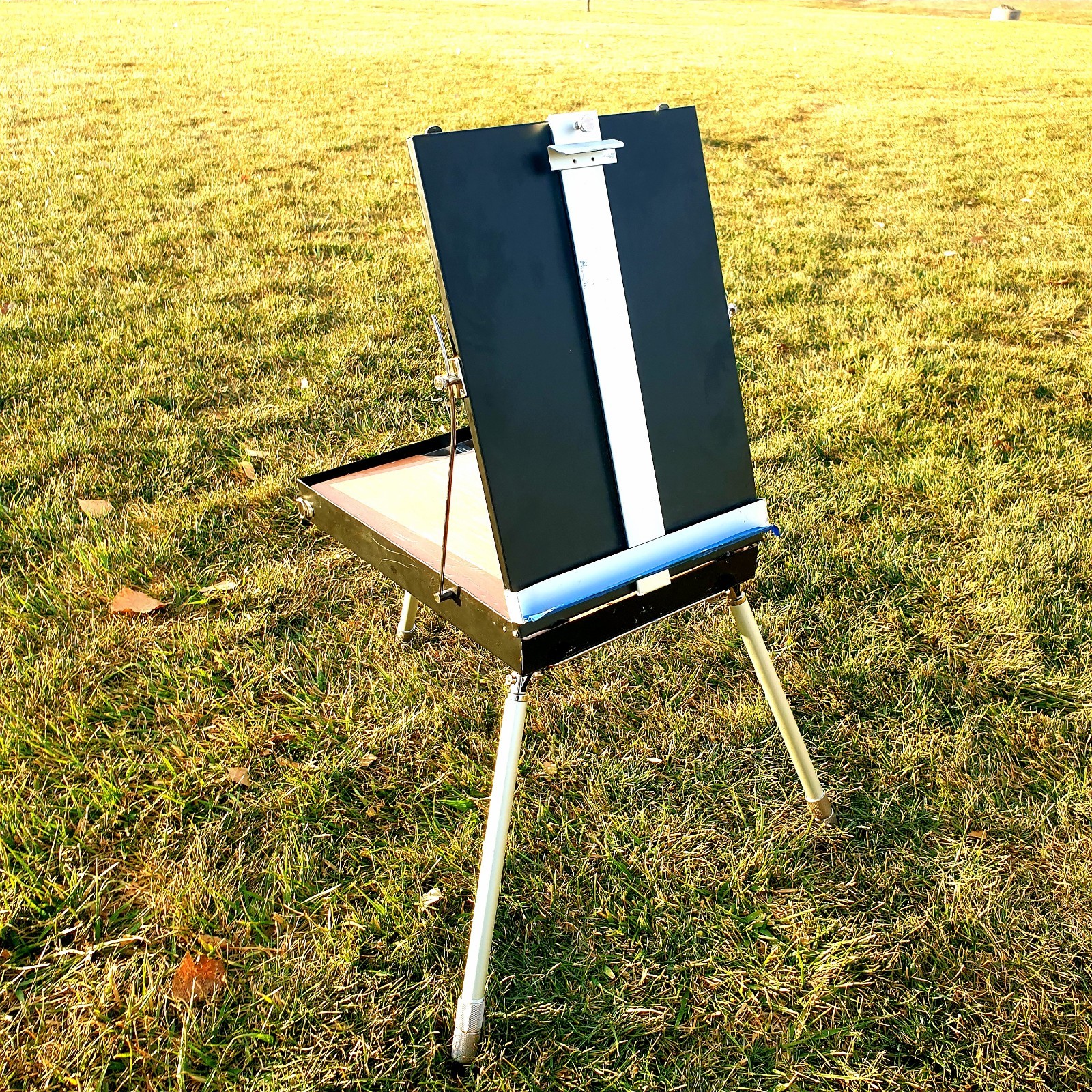 PORTABLE ARTIST EASEL - FULLY ADJUSTABLE STURDY ALUMINUM GREAT CONDITION - ROLFS