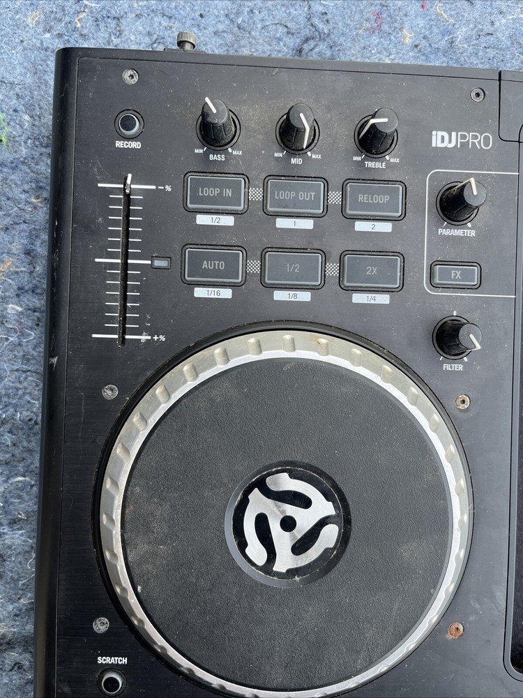 Numark IDJ PRO controller W/Case (Missing Power Cord) Parts only ,UNTESTED