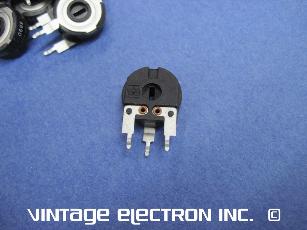 (10) ISKRA Linear Trim Pot (Variable Resistor): 500 Ohm 20% (Vertical PC Mount)