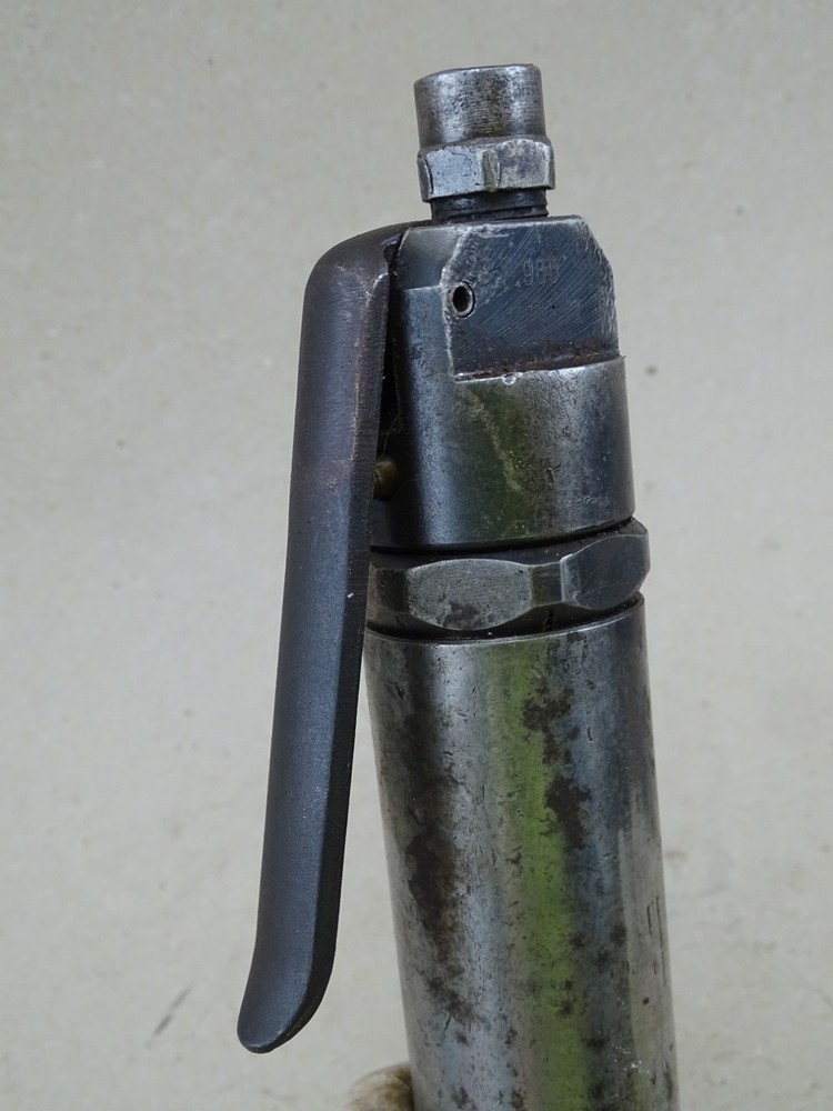 Cleco Pneumatic Air Chisel , B1-B