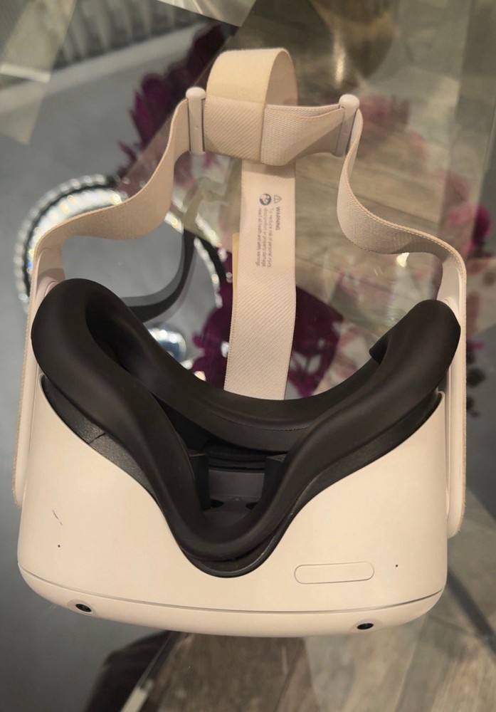 Meta Oculus Quest 2 128GB Advanced All-in-one VR Headset & Controllers - BUNDLE