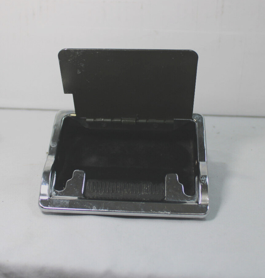 1988-1992 BUICK REGAL ASHTRAY WITH WORKING LIGHTER FRONT DASHBOARD DASH