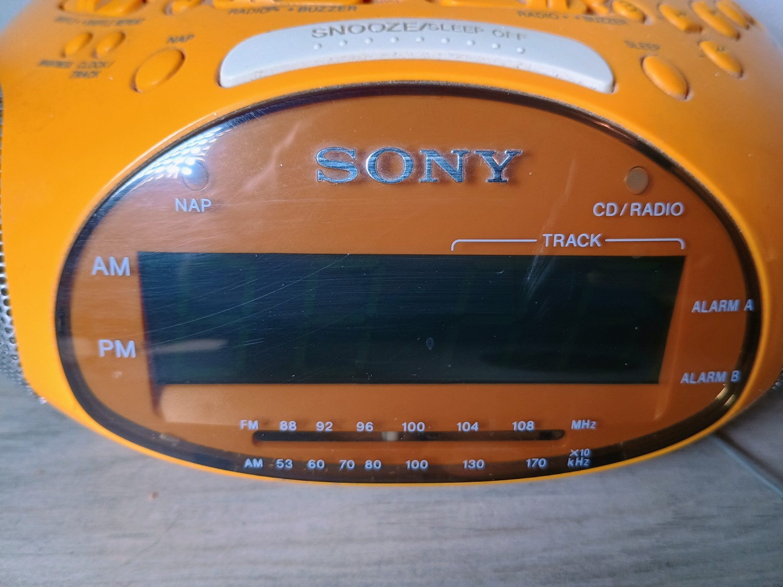 Sony "PSYC" Dream Machine Boombox! (ICF-CD831) - Intermittent CD Play-SHIPS FREE