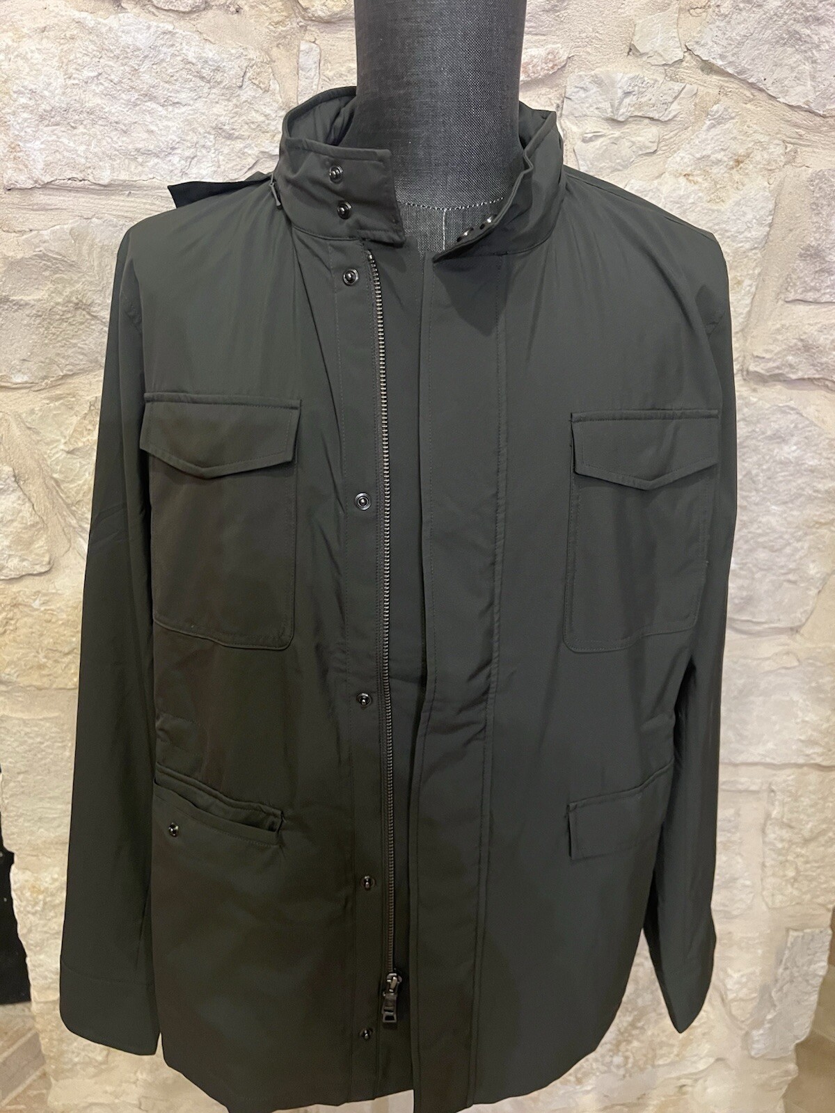 Peter Millar Jacket Windbreaker NWT $895 Large loaded Men's green in color