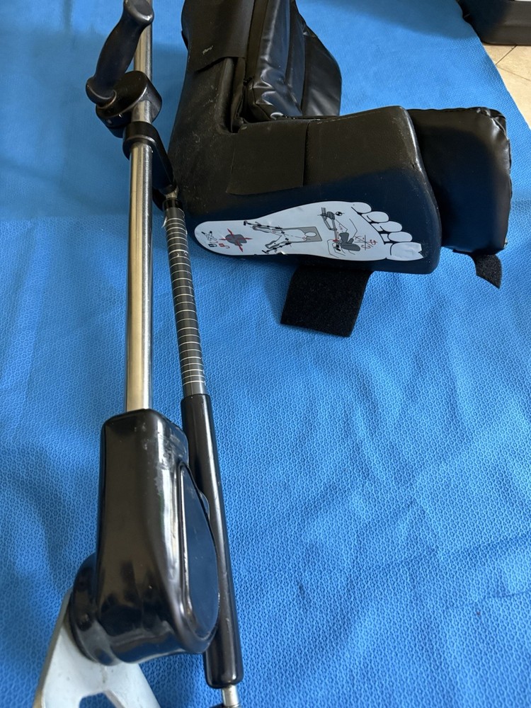 Amatech Stirrups, Left & Right