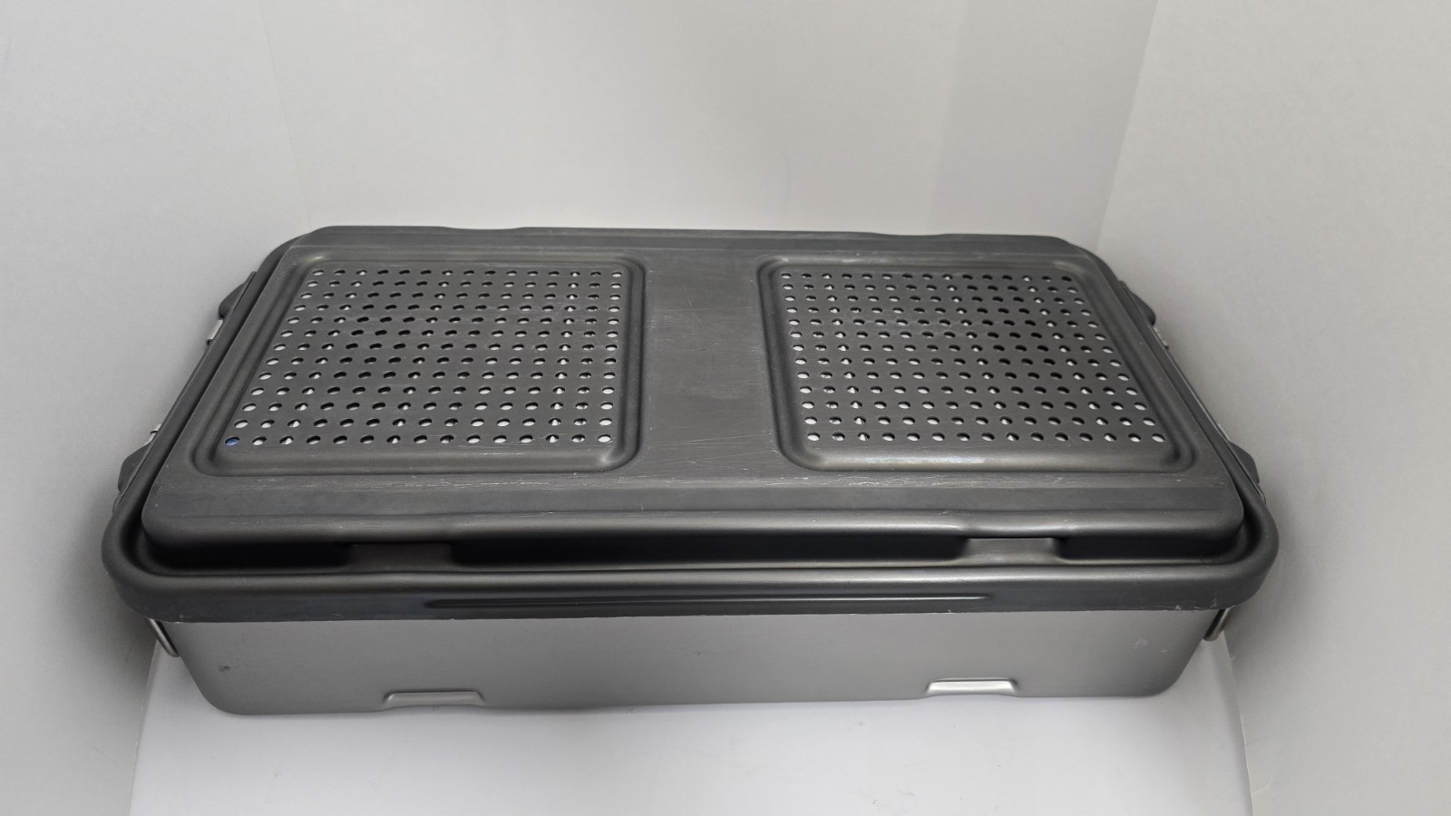 V. Mueller Genesis CD3-5B 23"x12"x5" Sterilization Case NO BASKET