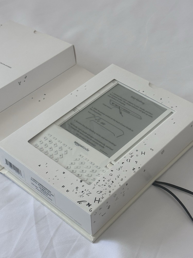 Amazon Kindle 1st Generation (2007) Sealed, Unopened