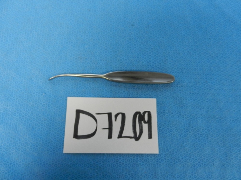 D7209 Codman Surgical Cushing Periosteal Elevator 65-1048