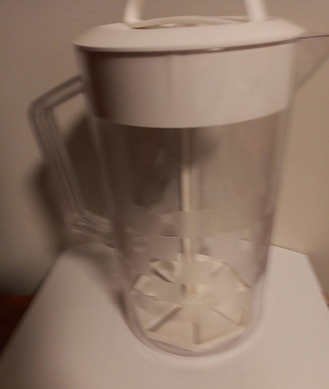 The Pampered Chef Vintage 2 Quart Quick-Stir Pitcher 2270 w/ Lid “Retired”