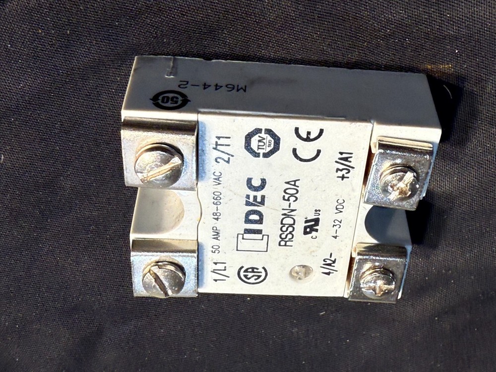 (1) IDEC RSSDN-50A Solid State Relay 50 Amp
